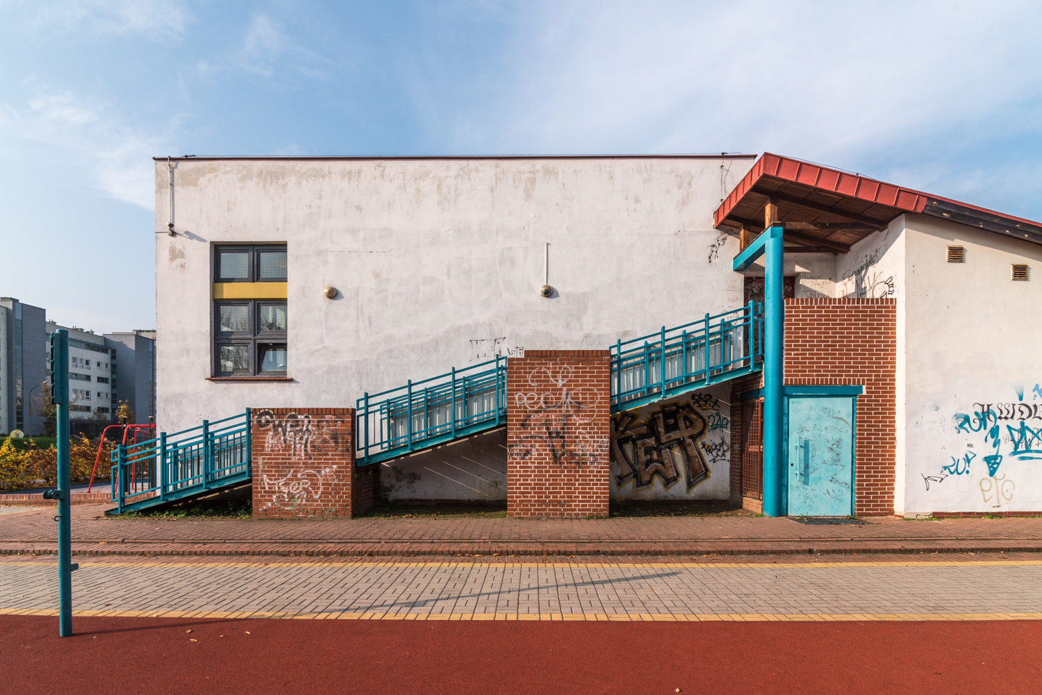 Zdjęcie architektury budynku Szkoła Podstawowa nr 343 im. Matki Teresy z Kalkuty